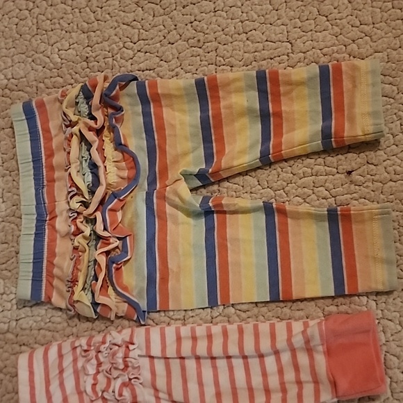 Ruffle butt baby pants - Picture 3 of 3